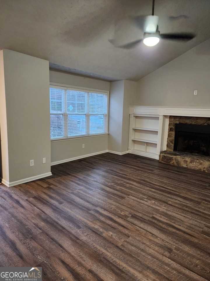 3001 Northwest Ct Nw - Photo 3 of 21