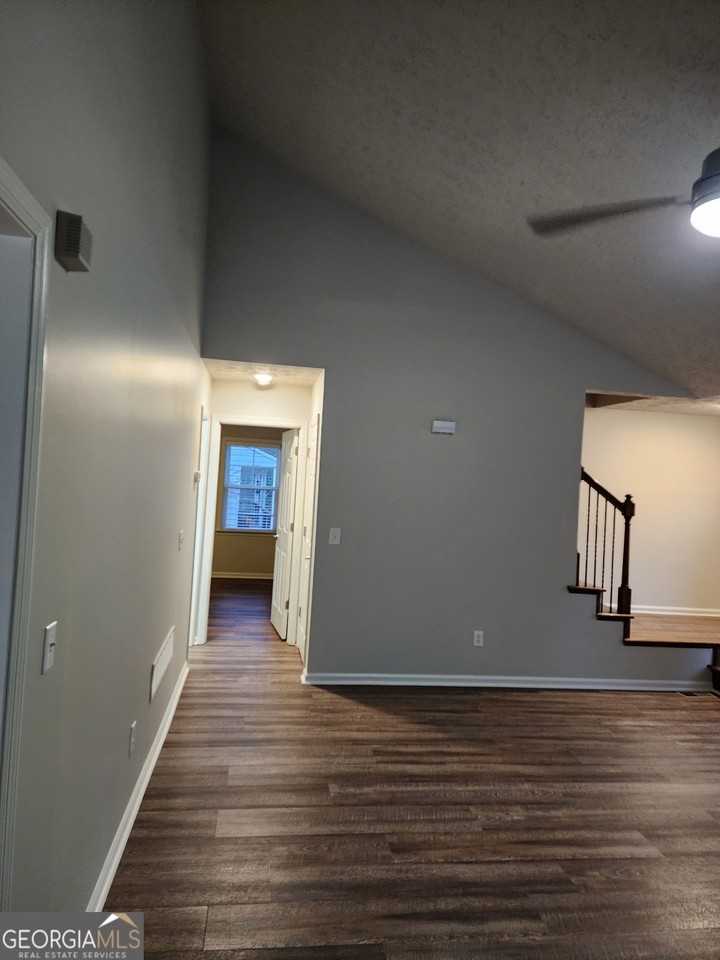 3001 Northwest Ct Nw - Photo 4 of 21