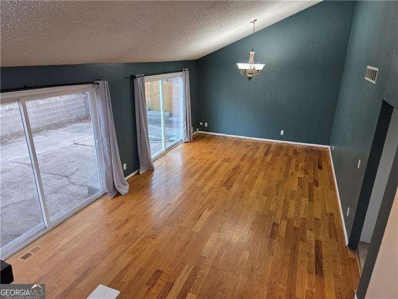 3288 Timber Bluff Dr Ne - Photo 5 of 13