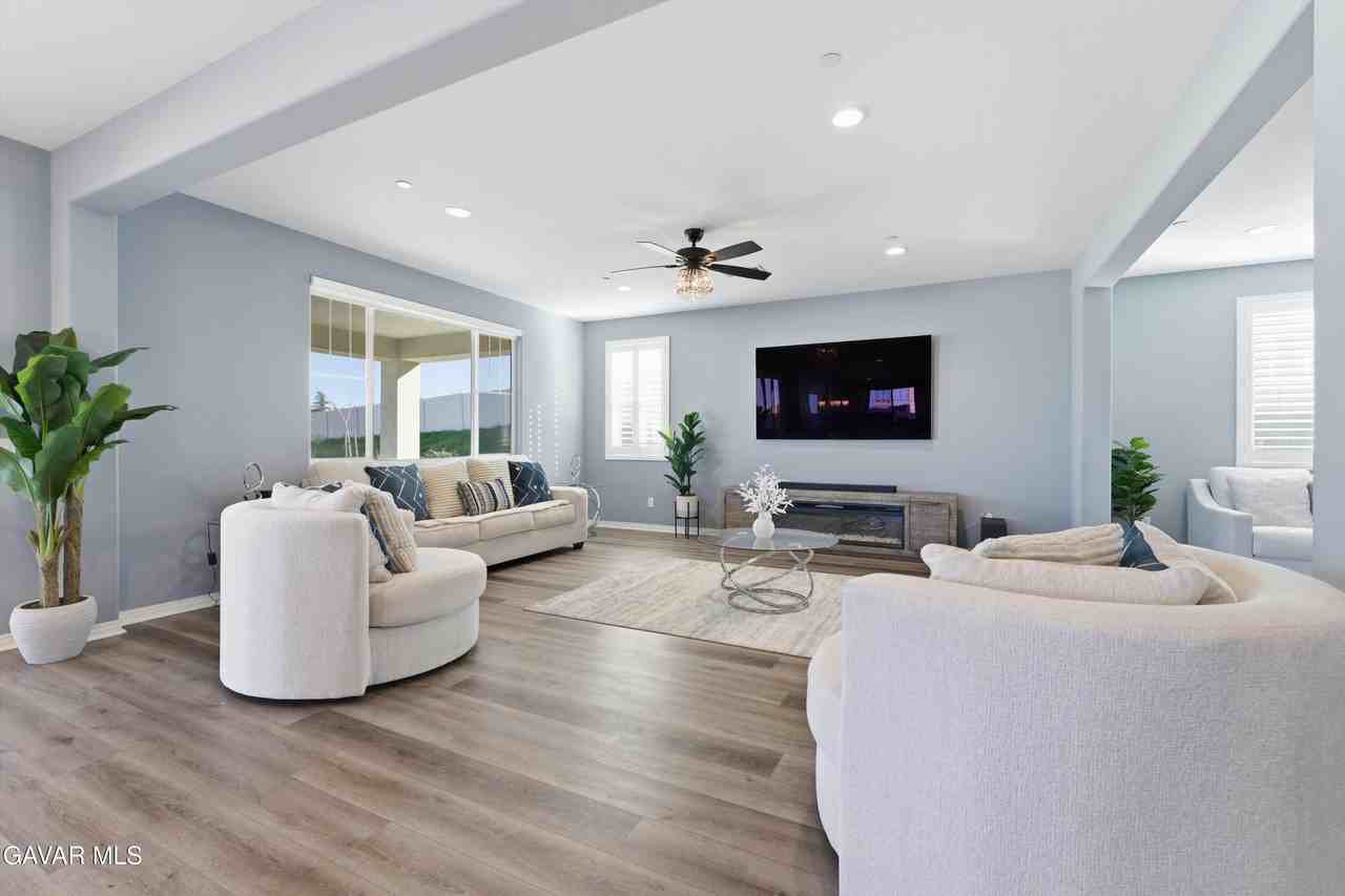 41638 Cielo Vista Dr - Photo 7 of 40