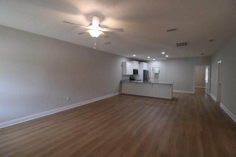 324 S 5th St - Photo 3 of 15