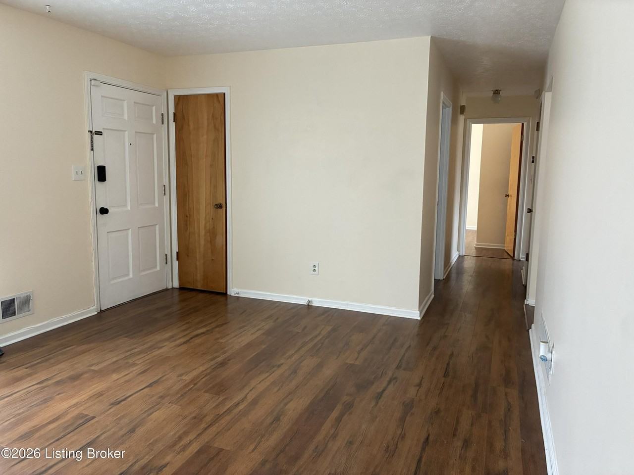 3307 Chinquapin Ln - Photo 3 of 16