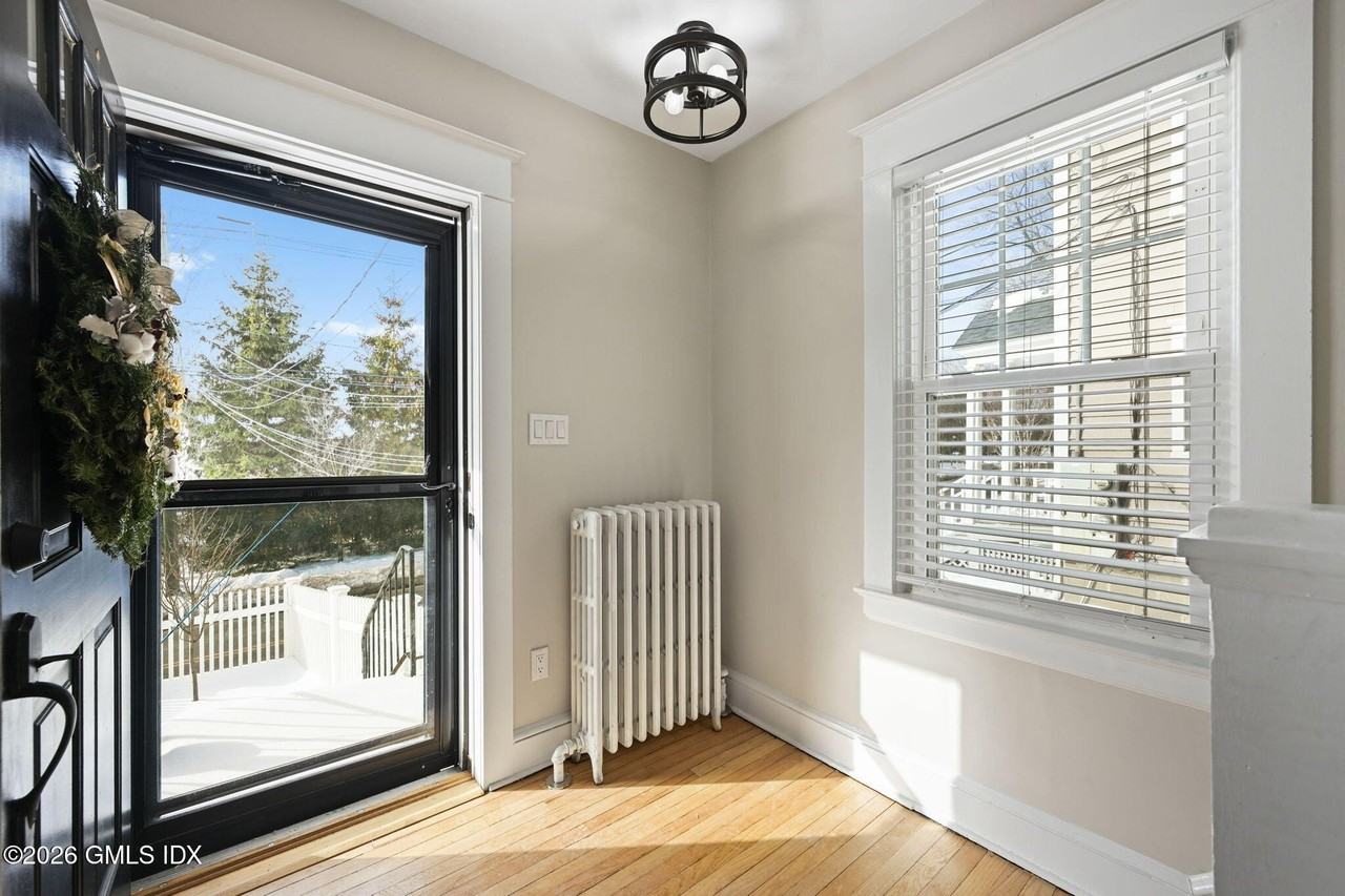 218 Park St - Photo 2 of 40