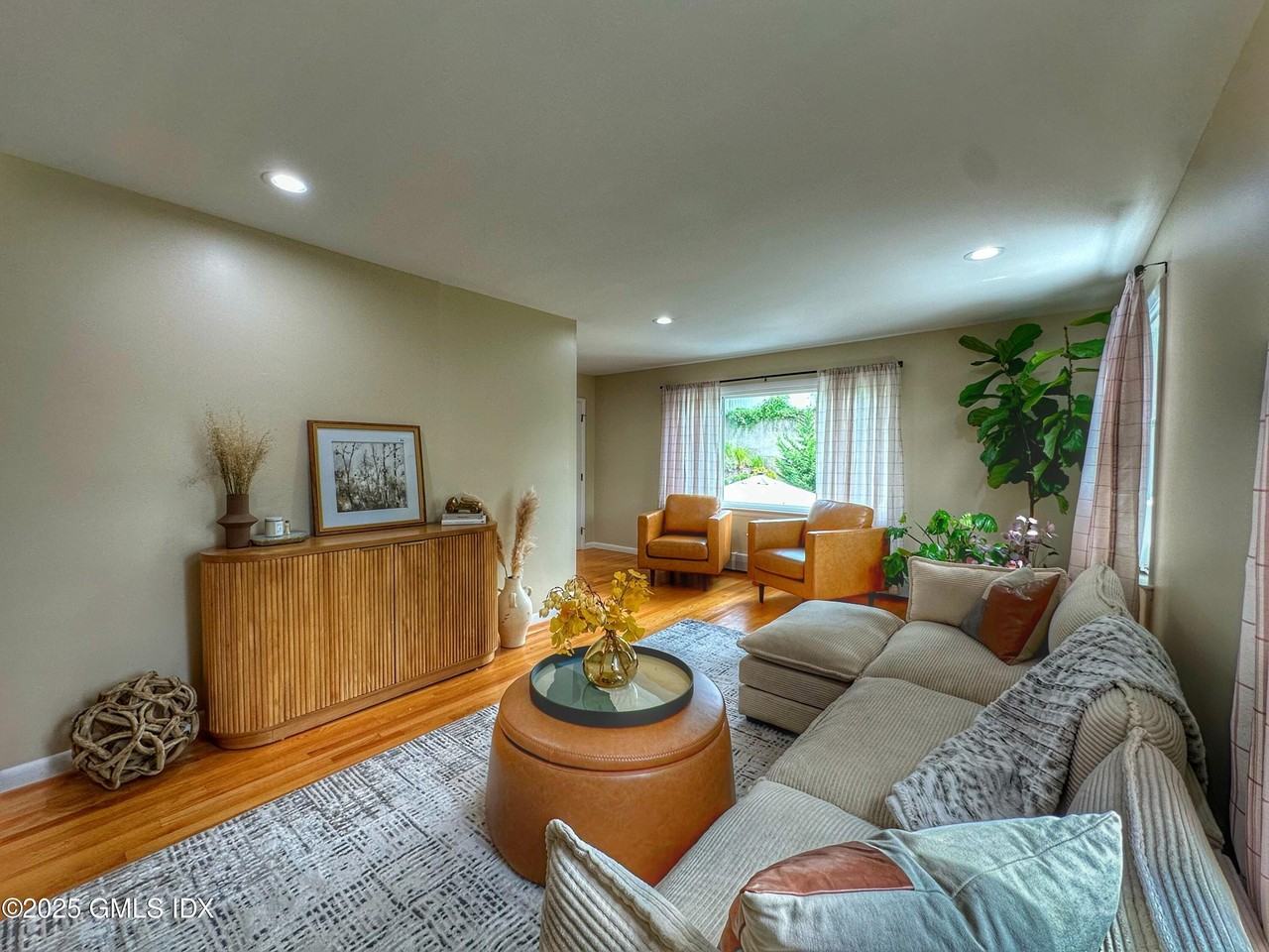 37 Gerry St #1 - Photo 3 of 19