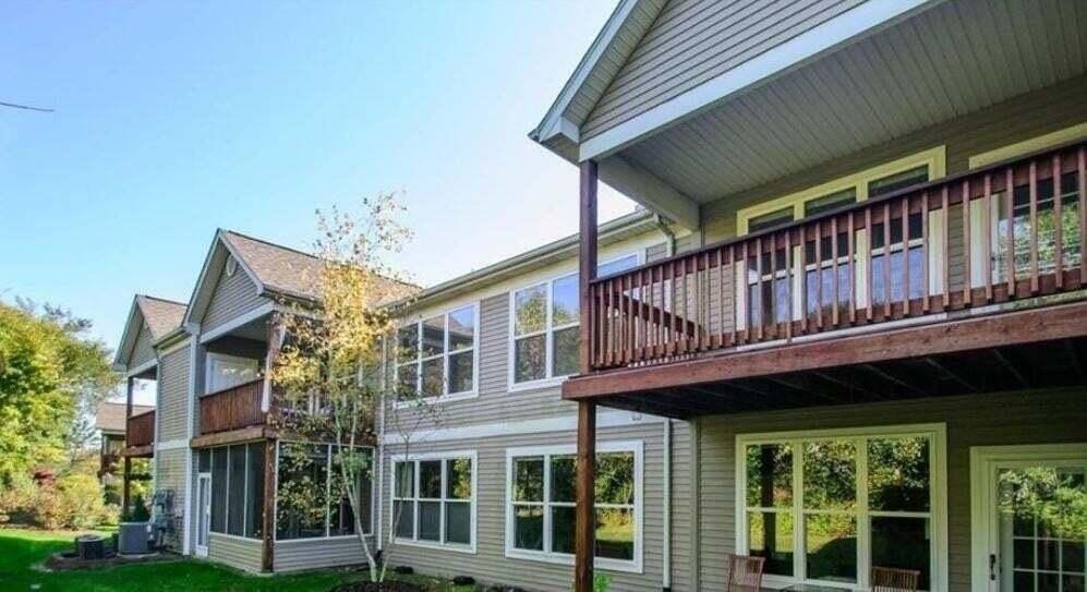 1430 Fox Pointe Cir Unit 43 - Photo 5 of 44