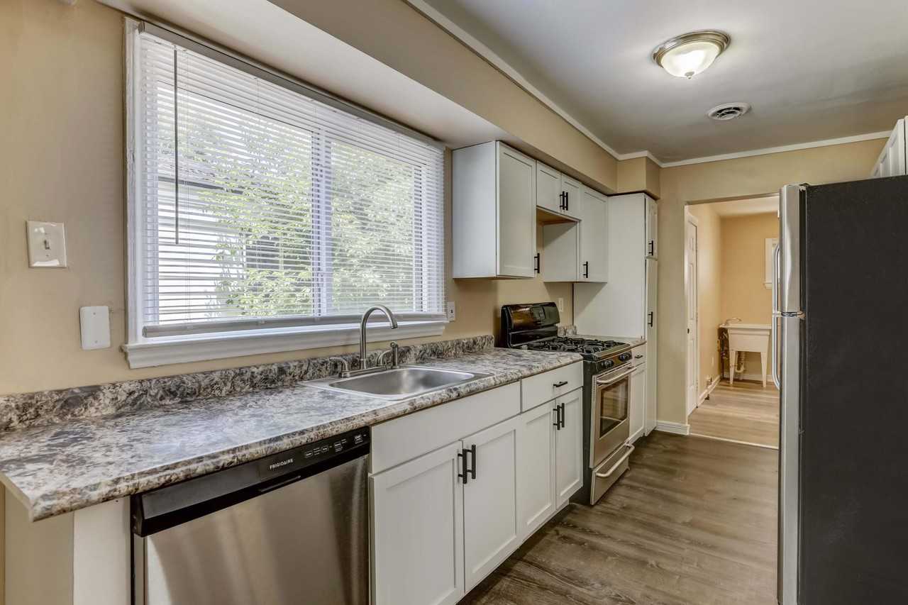 20794 Audrey Ave - Photo 6 of 12