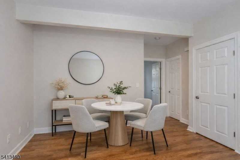 122 N Fullerton Ave - Photo 7 of 17