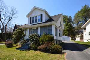 featured image of 447 Main St