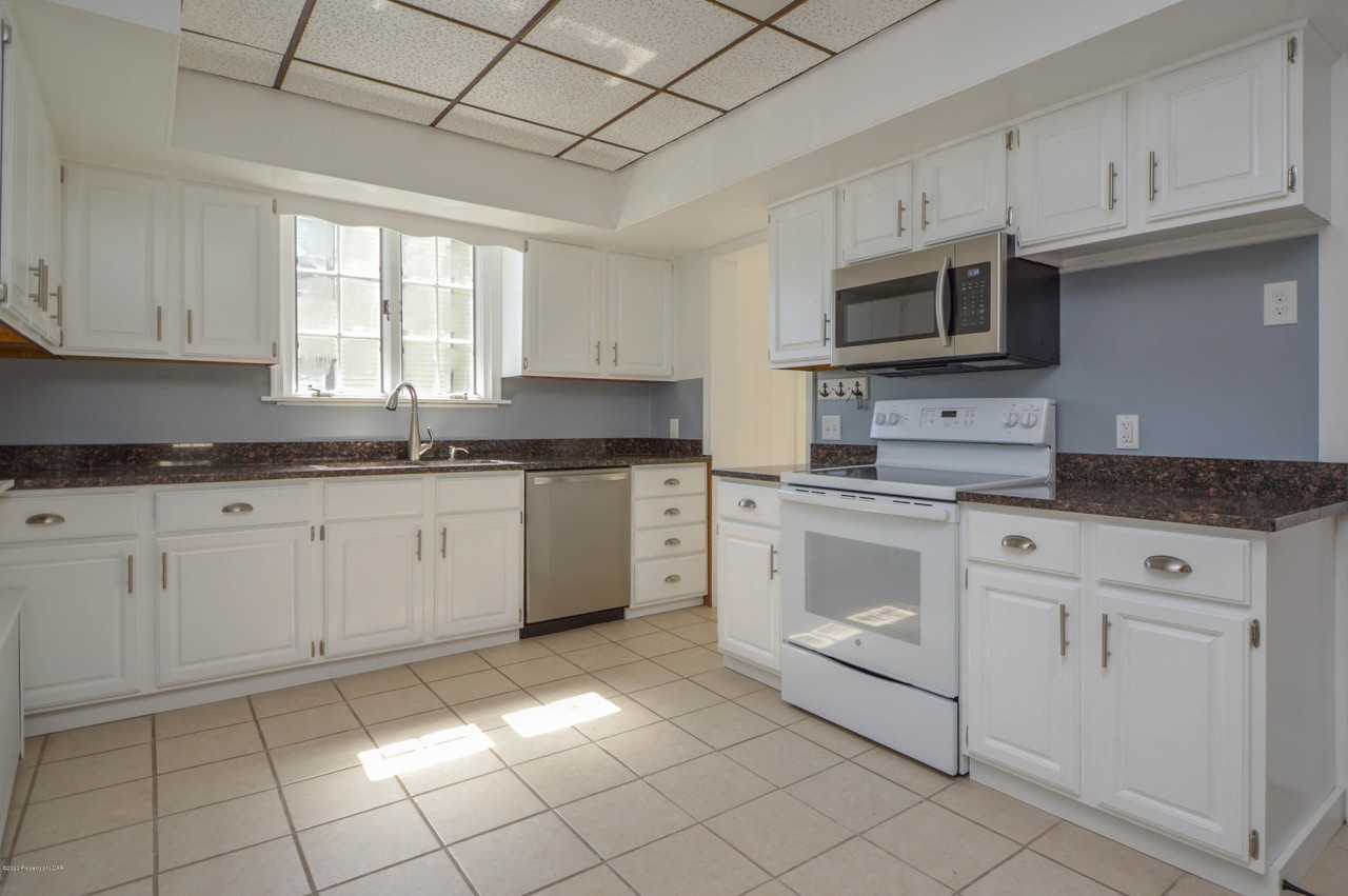 447 Main St - Photo 2 of 21