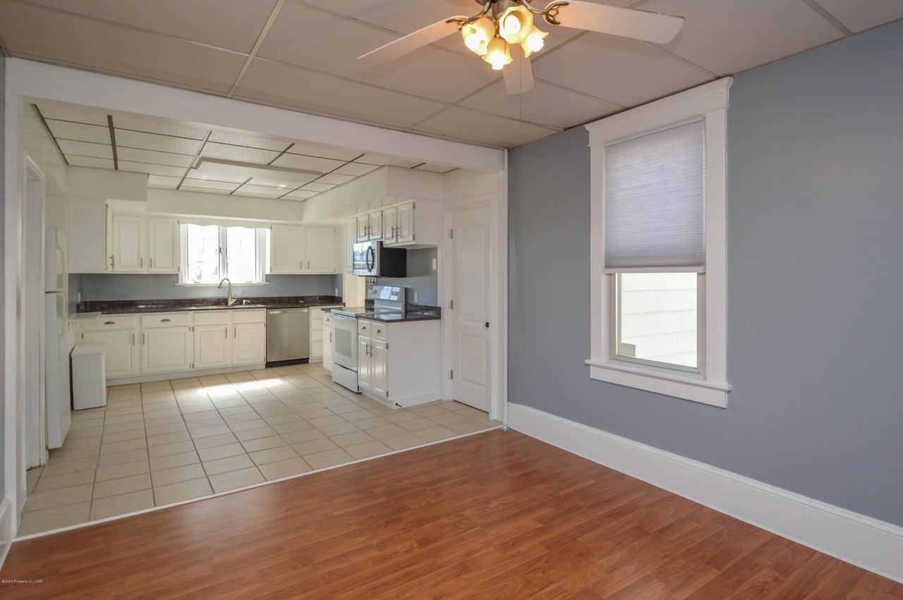 447 Main St - Photo 6 of 21