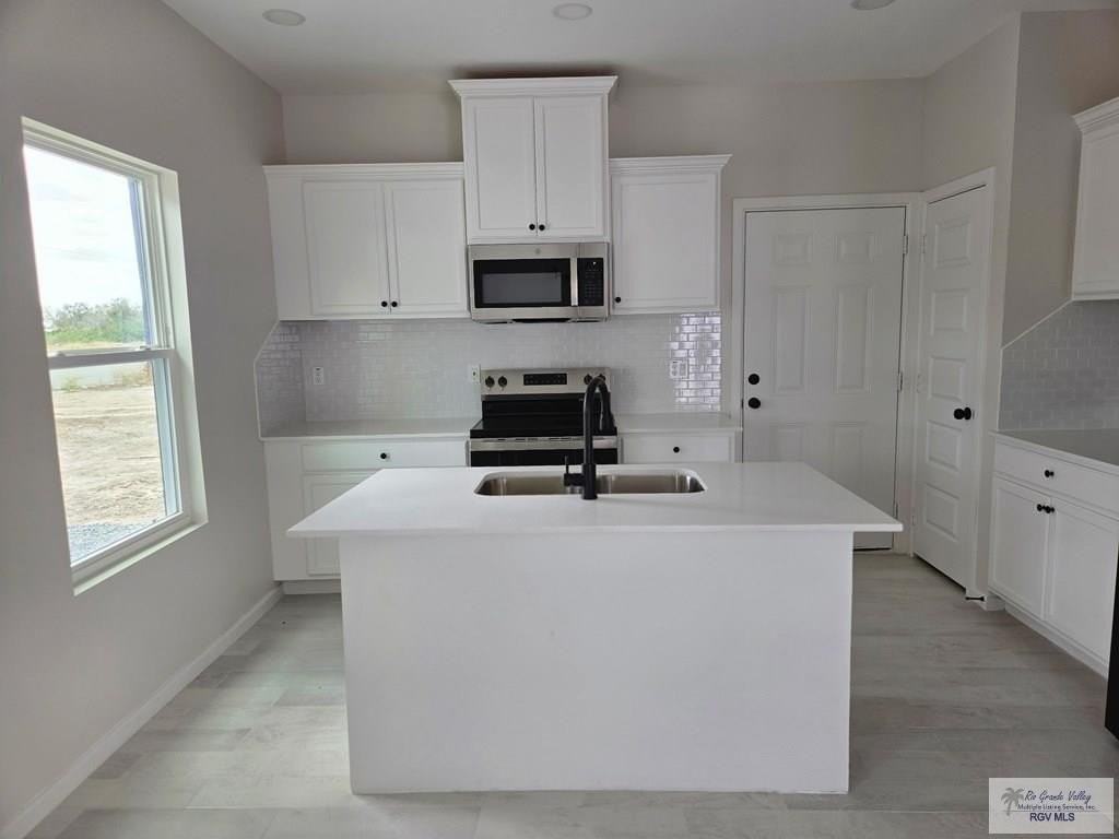 203 E Royal Palm Dr #B - Photo 2 of 17