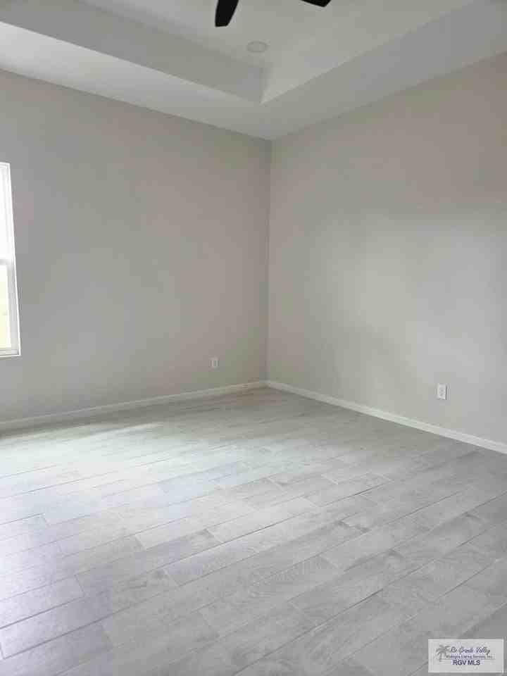 203 E Royal Palm Dr #B - Photo 5 of 17