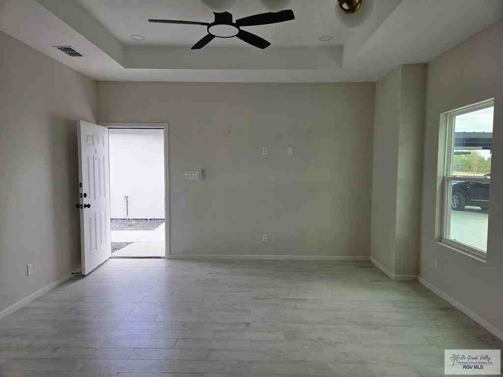 203 E Royal Palm Dr #D - Photo 4 of 17