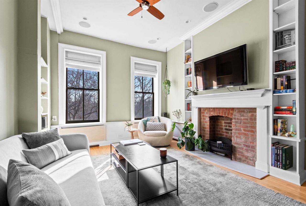 264 9th St #4K - Photo 4 of 24