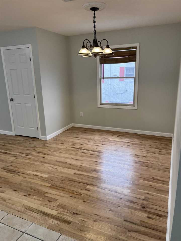 1523 48th St #1 - Photo 3 of 6