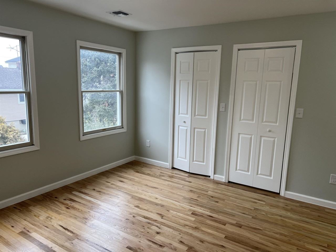 1523 48th St #1 - Photo 4 of 6