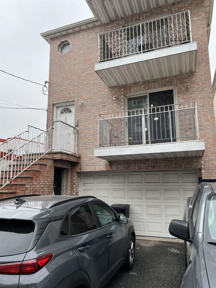 1523 48th St #1 - Photo 6 of 6