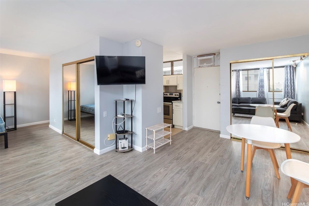 1134 Kinau St Apt 706 #706 - Photo 4 of 13