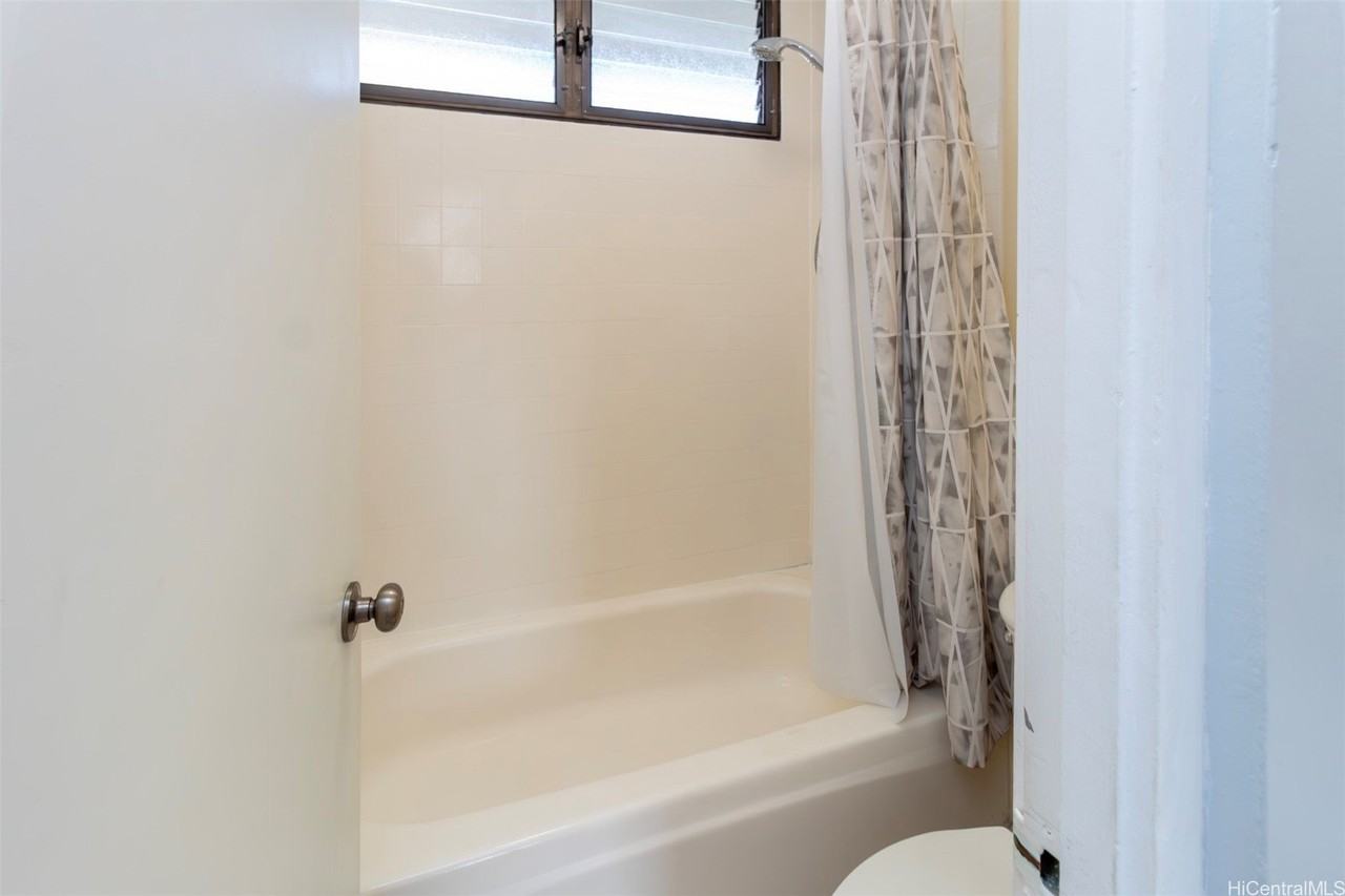 1134 Kinau St Apt 706 #706 - Photo 6 of 13