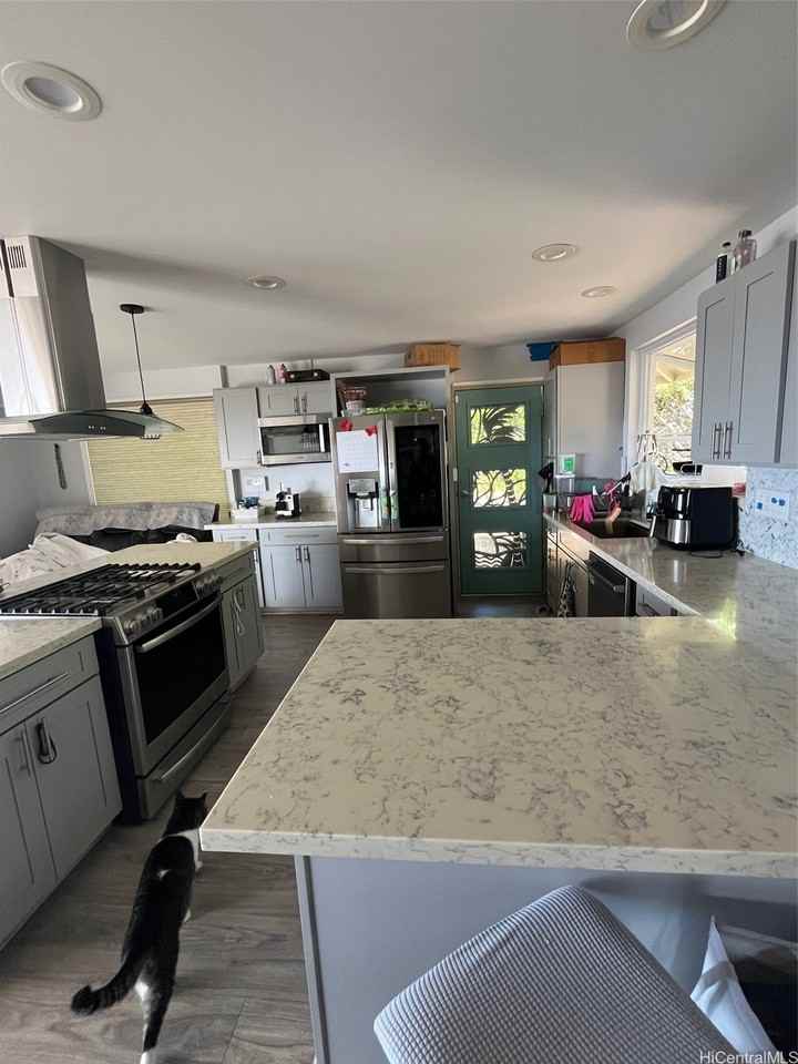 1605 Quincy Pl - Photo 2 of 24