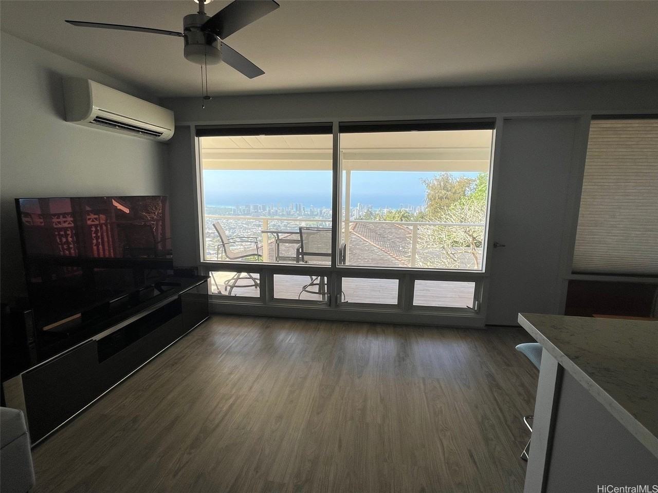 1605 Quincy Pl - Photo 7 of 24