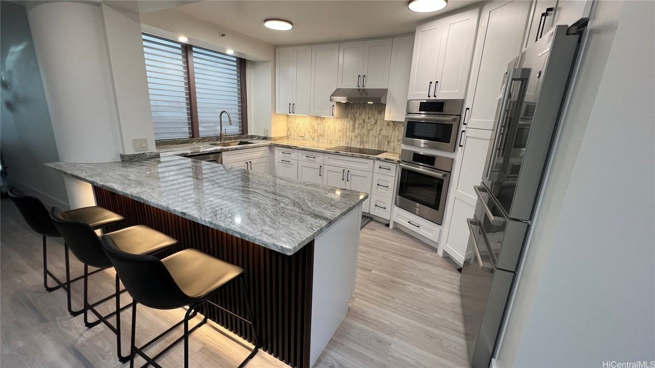 415 South St Apt 1104 - Photo 2 of 9