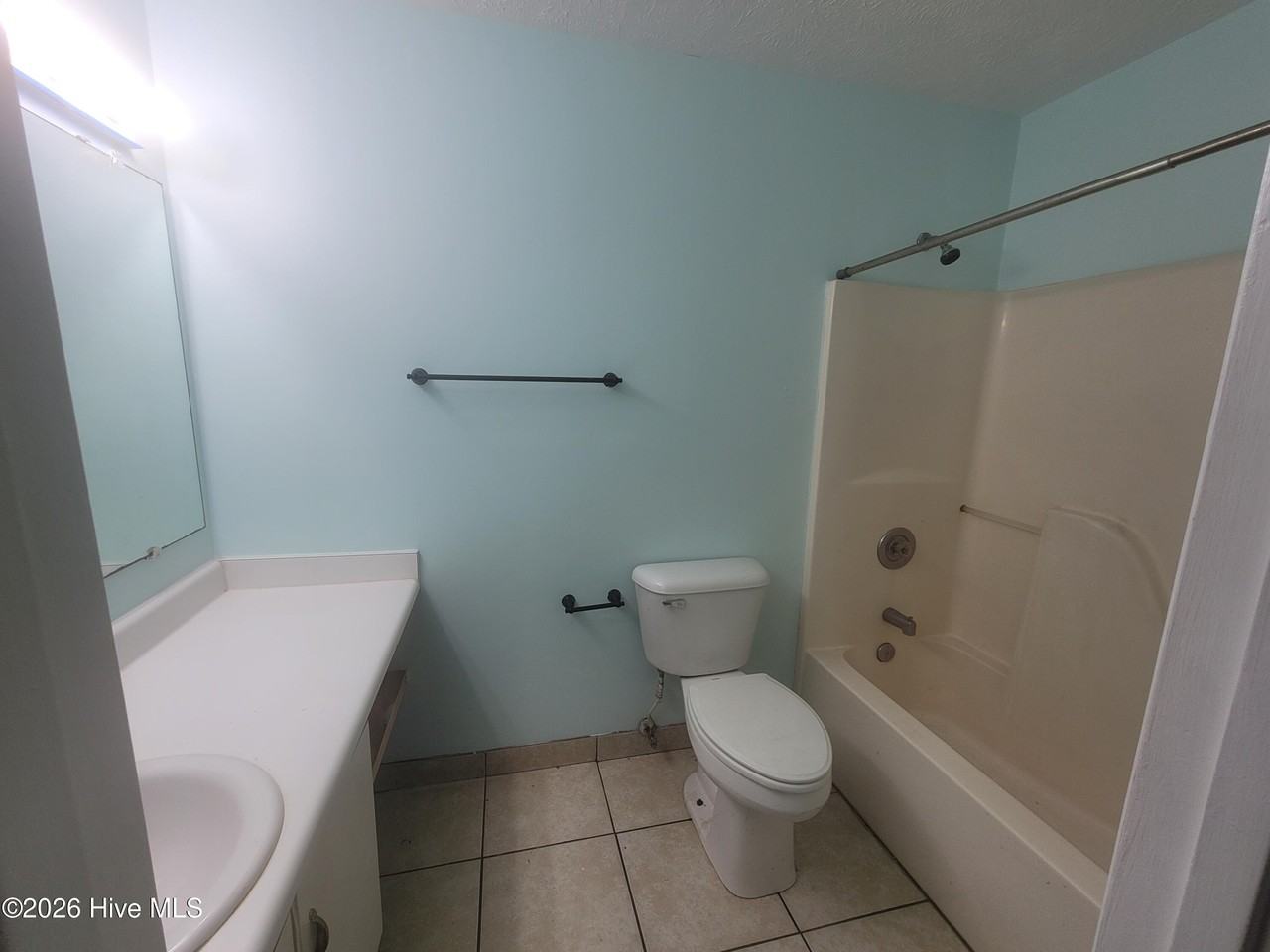 631 Varsity Dr - Photo 3 of 16