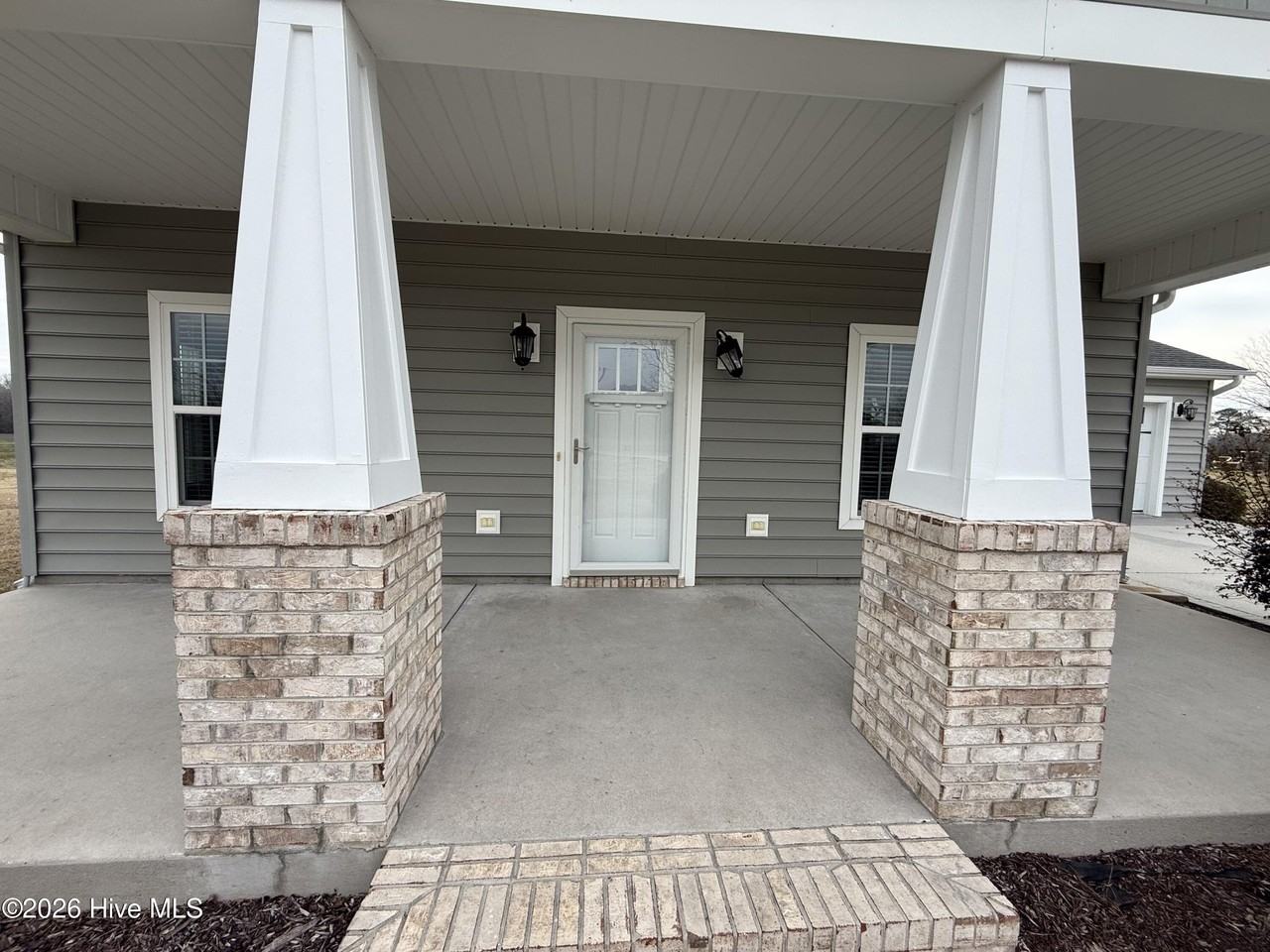 1565 Old Chinquapin Rd - Photo 3 of 24