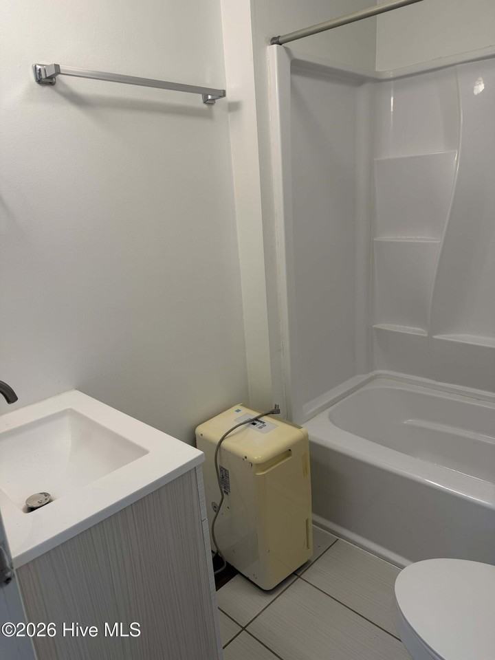 502 Bridges St - Photo 4 of 11