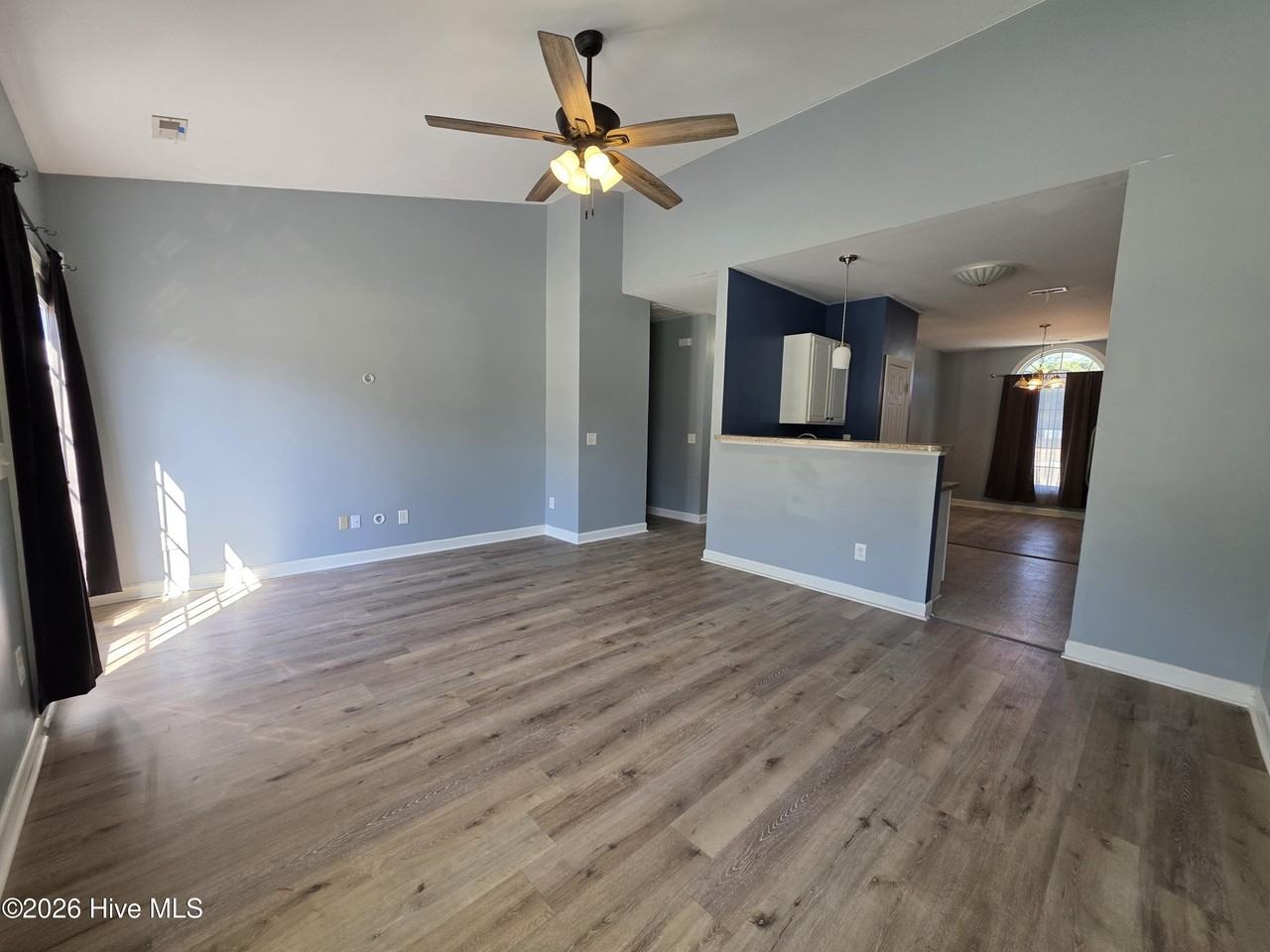 128 Brians Woods Rd - Photo 3 of 17