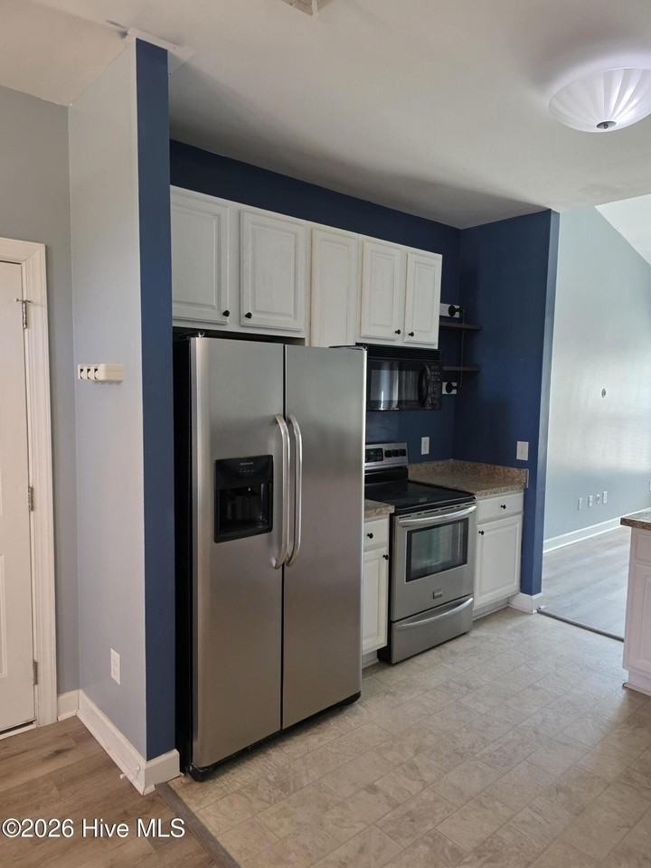 128 Brians Woods Rd - Photo 7 of 17