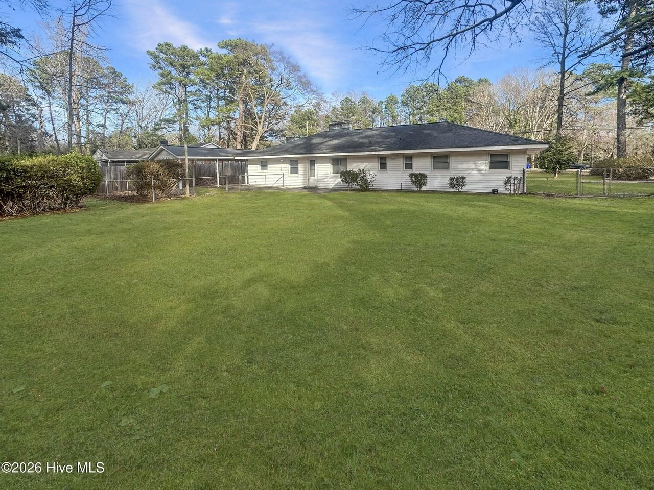 2610 Evans St - Photo 2 of 12