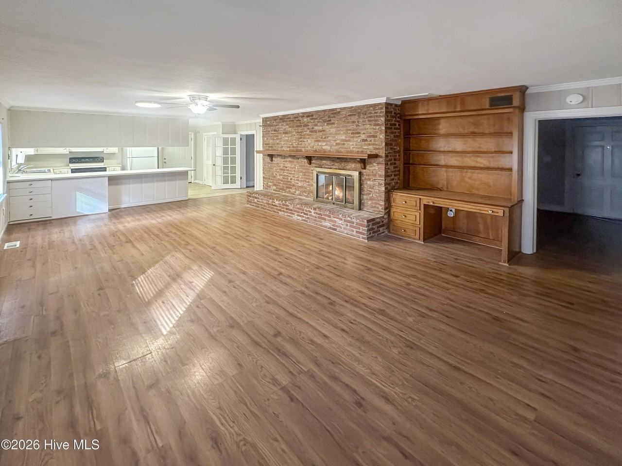 2610 Evans St - Photo 3 of 12