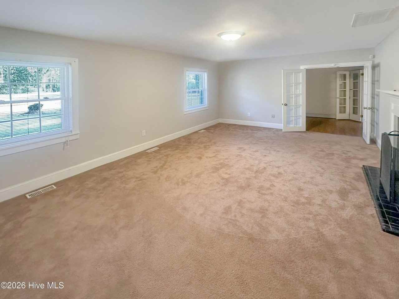 2610 Evans St - Photo 6 of 12