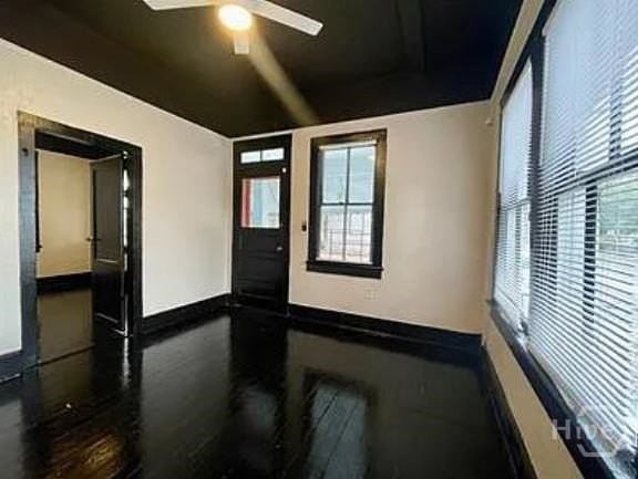 2221 Harden St - Photo 3 of 16