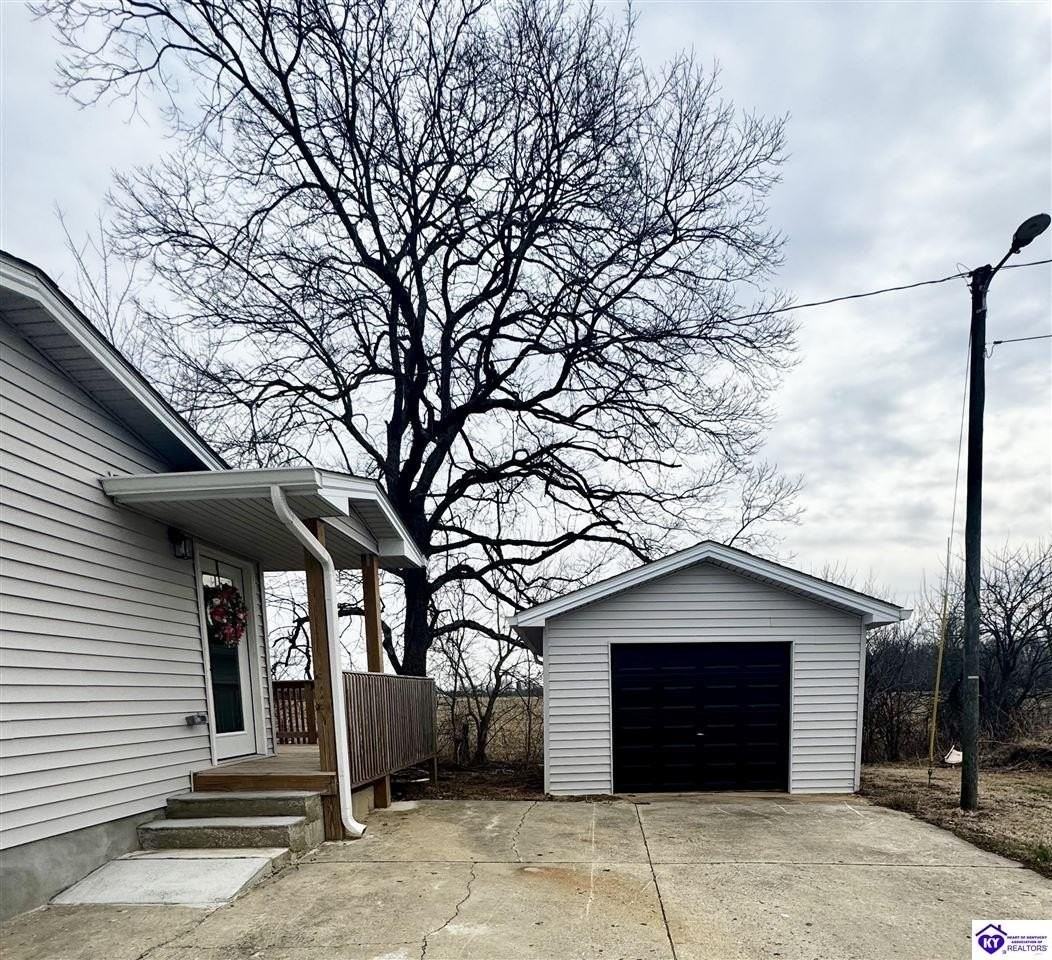 564 Saint John Church Rd - Photo 4 of 40