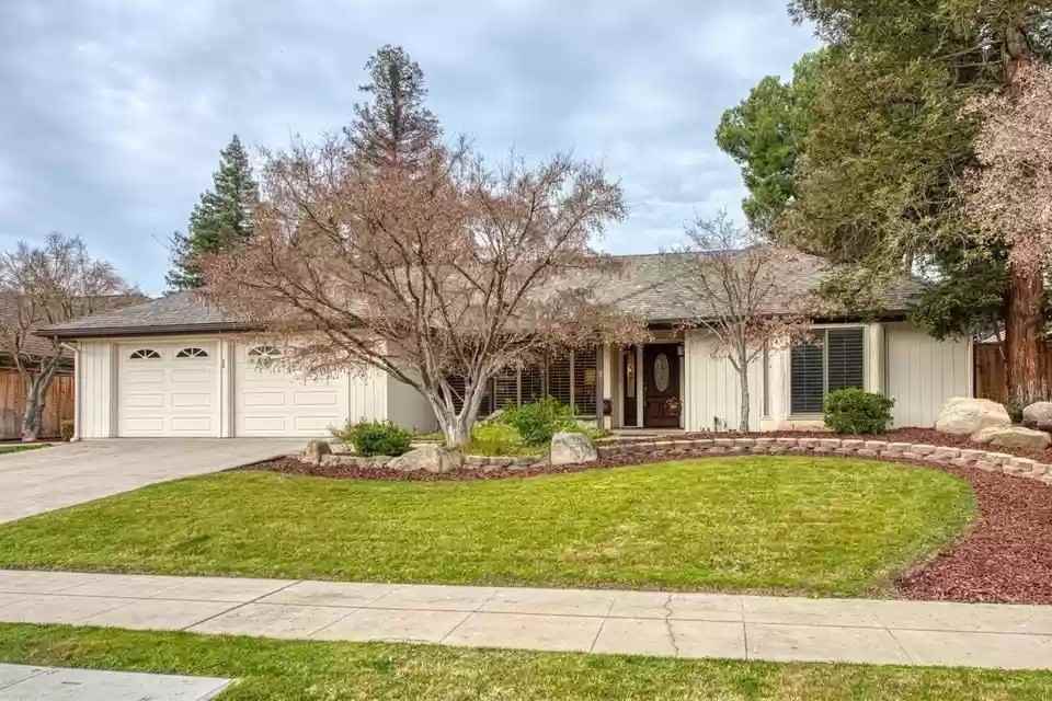 836 E Serena Ave #NA - Photo 2 of 24