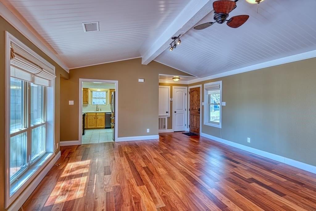 821 Laura Belle Dr - Photo 3 of 20