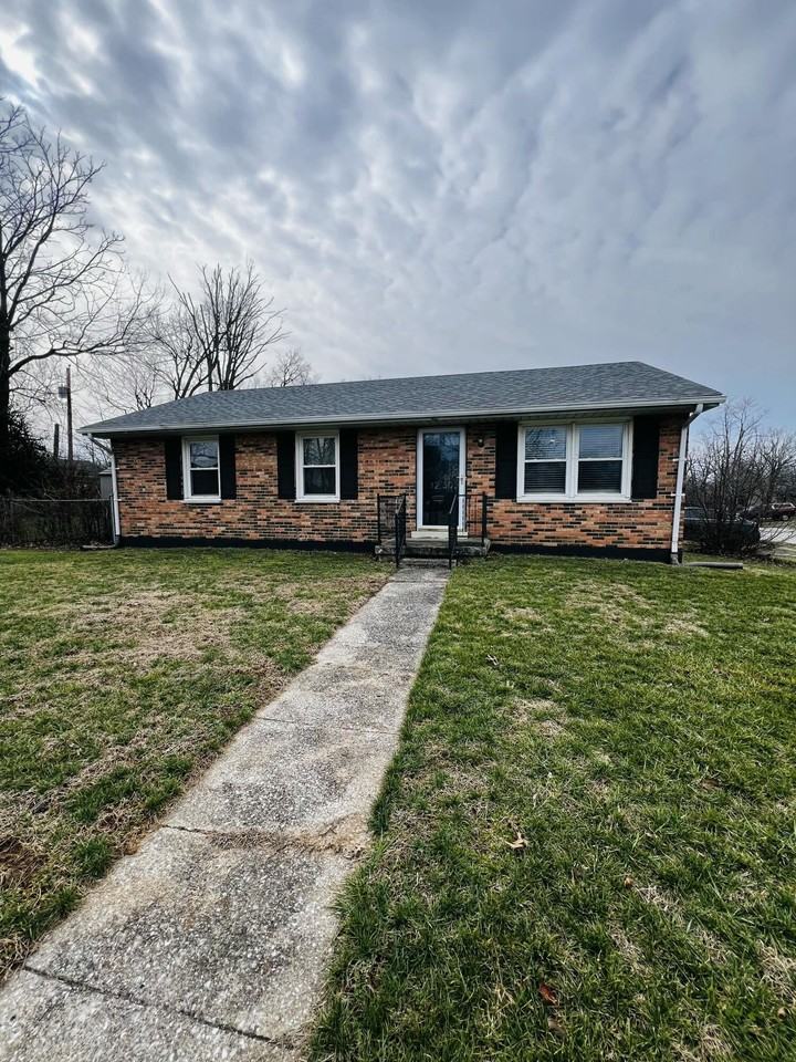 1230 Trent Blvd - Photo 2 of 21