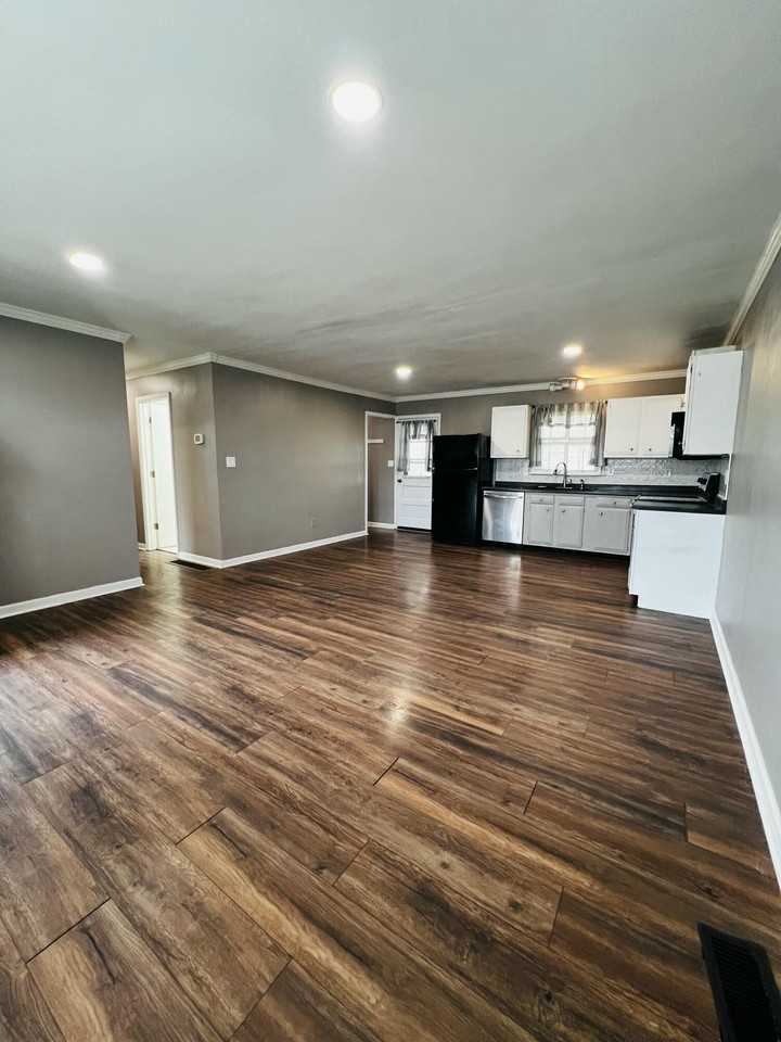 1230 Trent Blvd - Photo 6 of 21