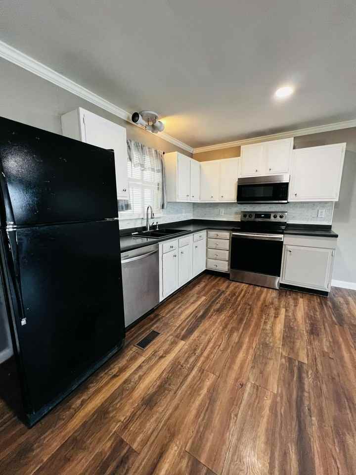 1230 Trent Blvd - Photo 7 of 21