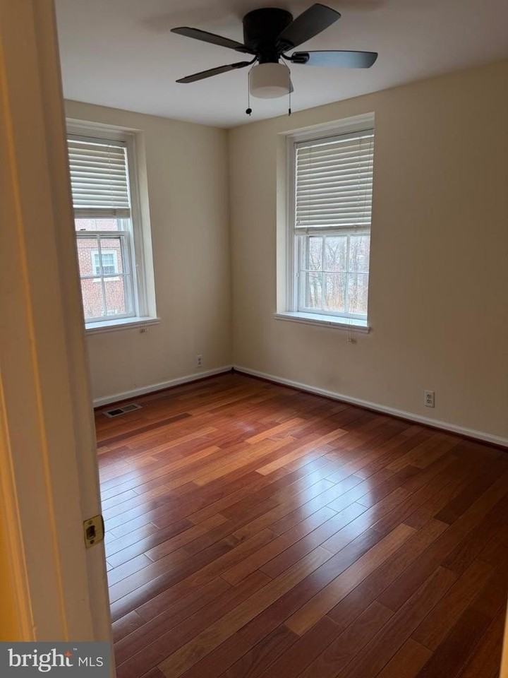 3930 Langley Ct Nw - Photo 6 of 14