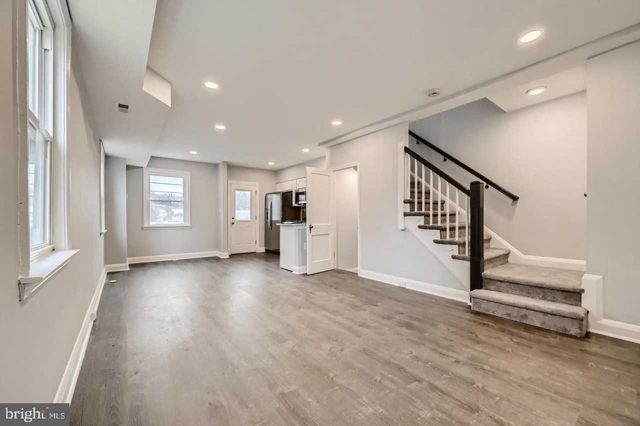 4429 Newport Ave - Photo 4 of 30