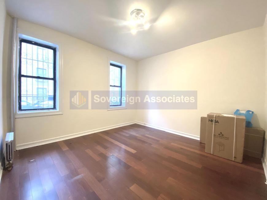 270 Fort Washington Ave - Photo 2 of 10