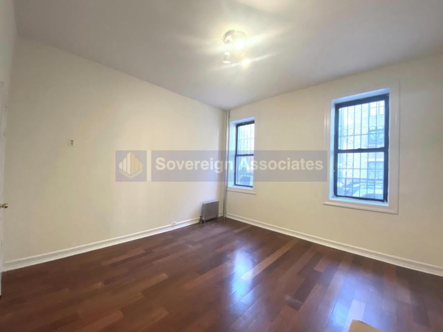 270 Fort Washington Ave - Photo 4 of 10