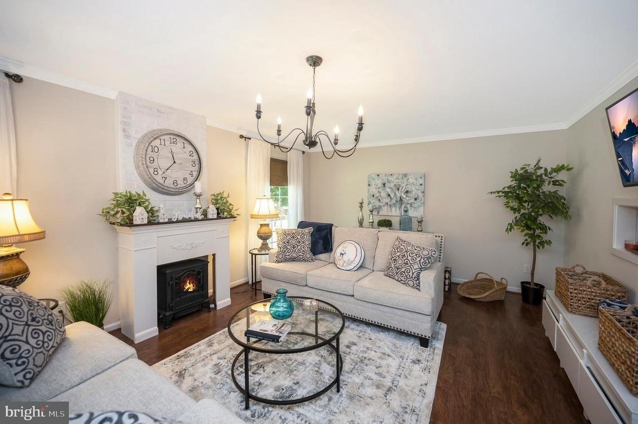 206 Pleasants Dr - Photo 3 of 50