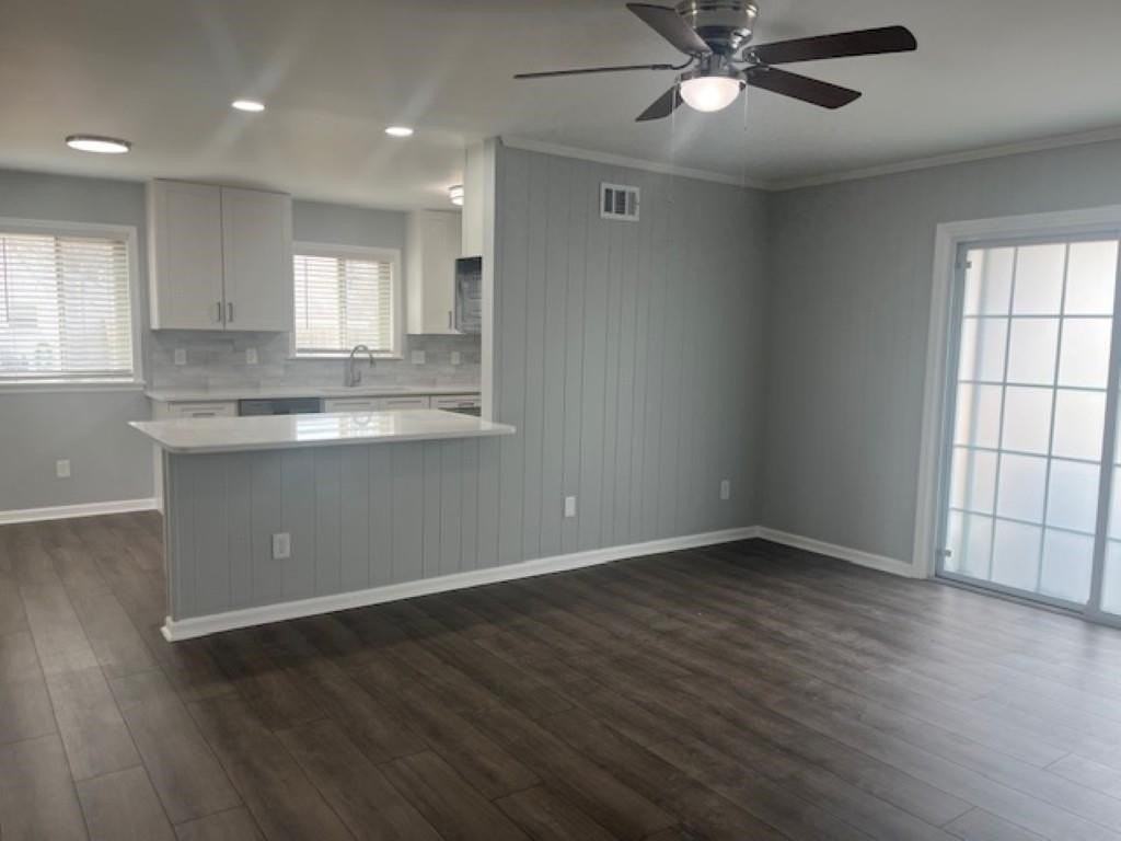 5340 Boswell Ave - Photo 6 of 38