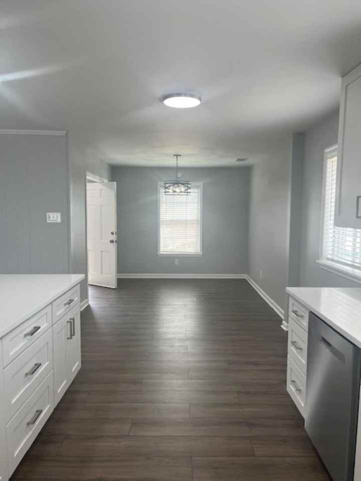 5340 Boswell Ave - Photo 7 of 38