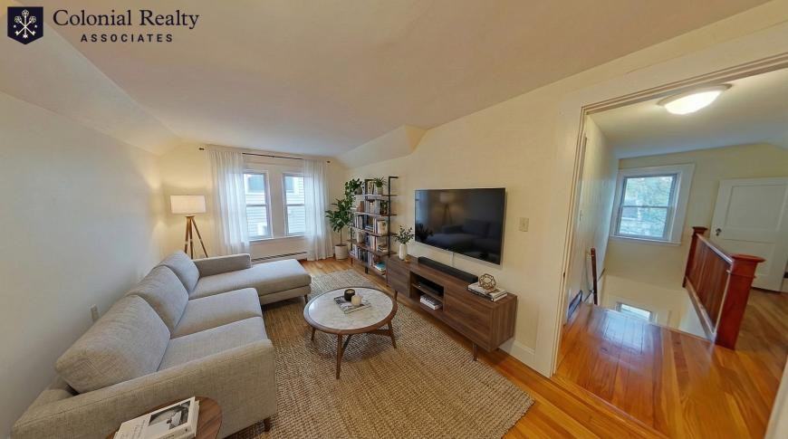 174 Cushing St - Photo 2 of 10