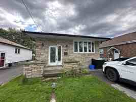 featured image of 427 Adelaide Ave W